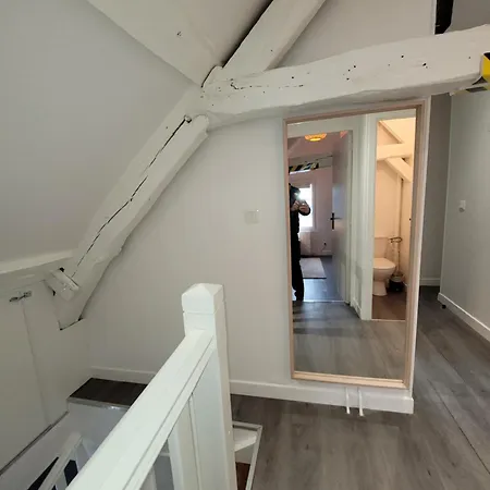 Duplex Calme Et Confortable Au Centre-Ville Compiegne Exterior photo