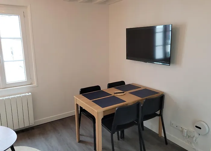 Duplex Calme Et Confortable Au Centre-Ville Compiegne